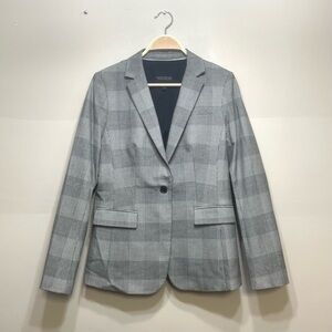 Banana Republic Long and Lean Blazer.